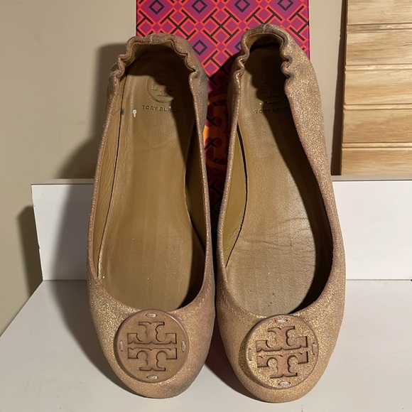Tory Burch Minnie Travel Ballet w/ Logo - Metallic Seashell Pink - Sz 8 - Picture 2 of 5